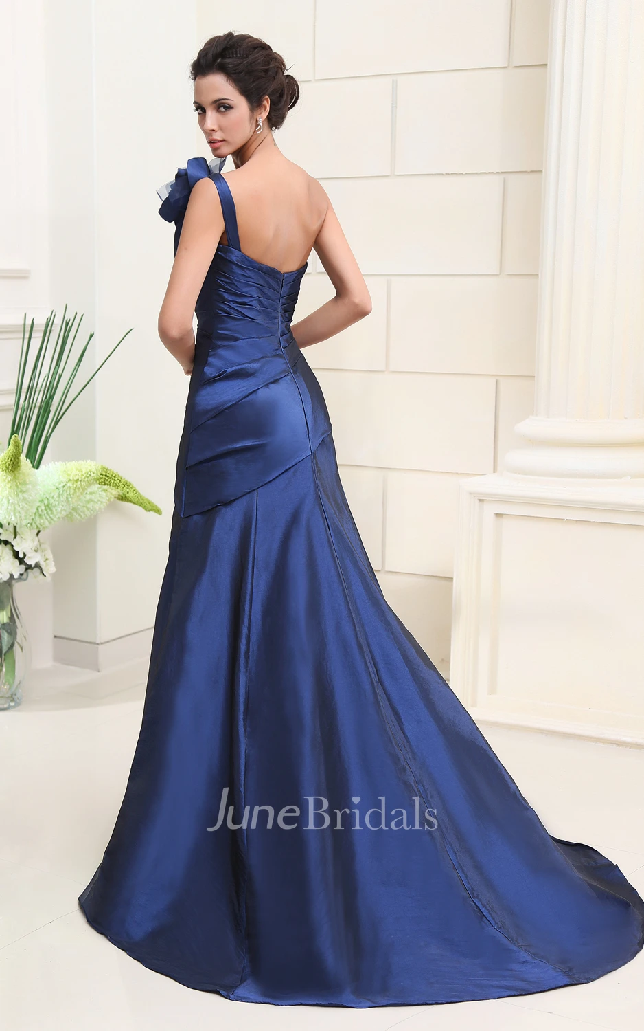 Asymmetrical One-Shoulder Dress With Flower And Side Gathering