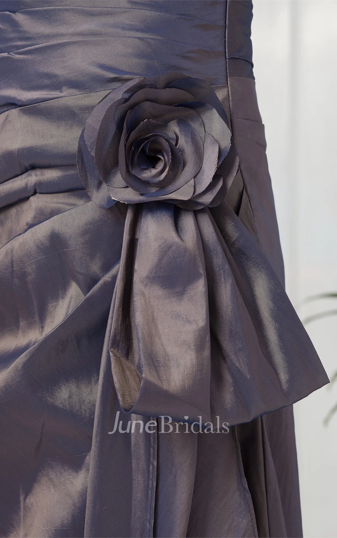 sleeveless sheath notched dress with draping and flower