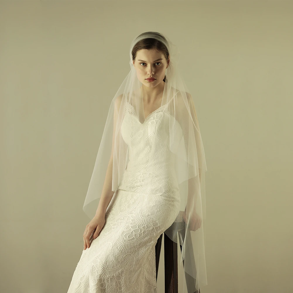 Soft Tulle Single Tier Fingertip Veil