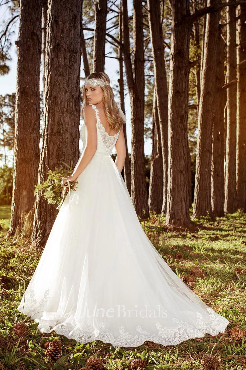 A-Line Sleeveless Long V-Neck Lace Wedding Dress With Appliques And Pleats