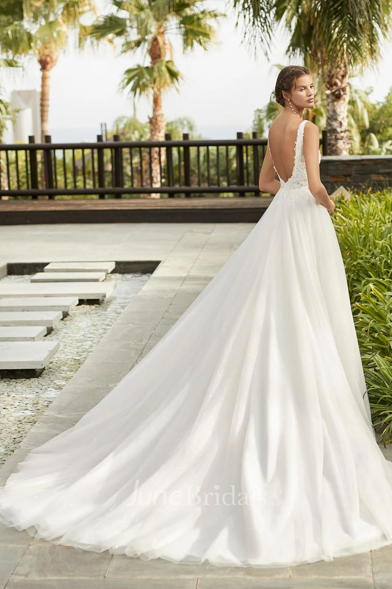 Casual Plunging Neckline A Line Tulle Wedding Dress with Split