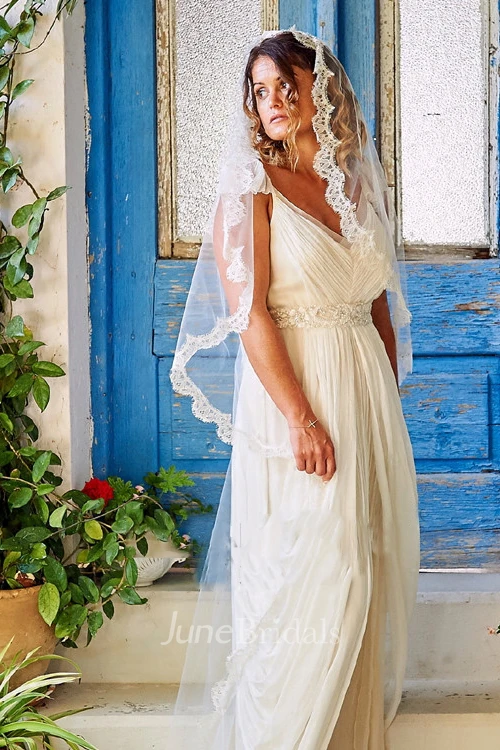 Sweep Tulle Wedding Veil with Scalloped Lace edge