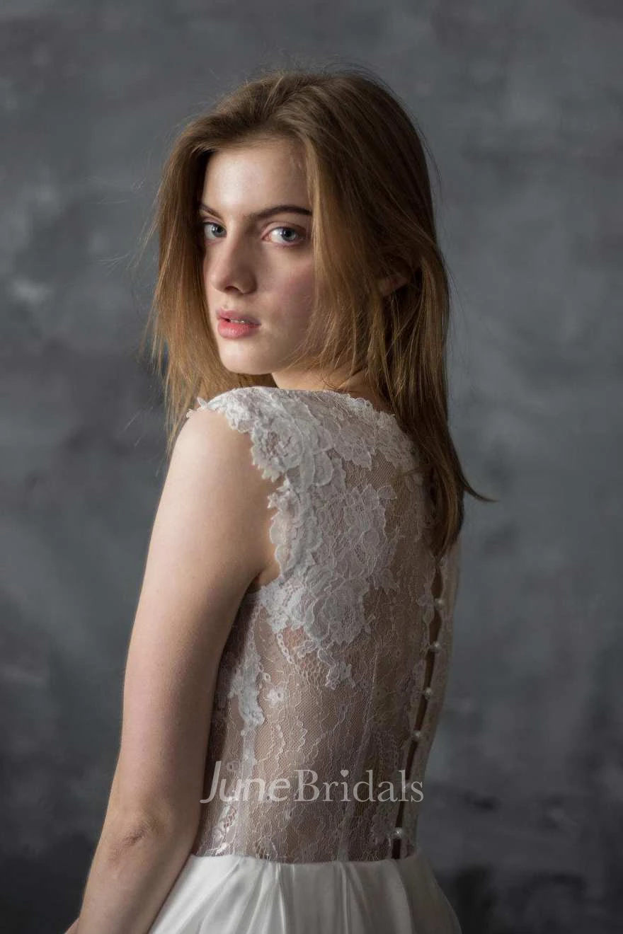 Scoop-Neck Cap-Sleeve A-Line Draped Chiffon Lace Appliqued Dress