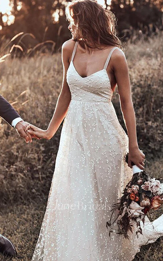 Vintage Country A-Line Boho Lace V-Neck Spring Wedding Dress Rustic Mature Sleeveless Backless Beach Bridal Gown