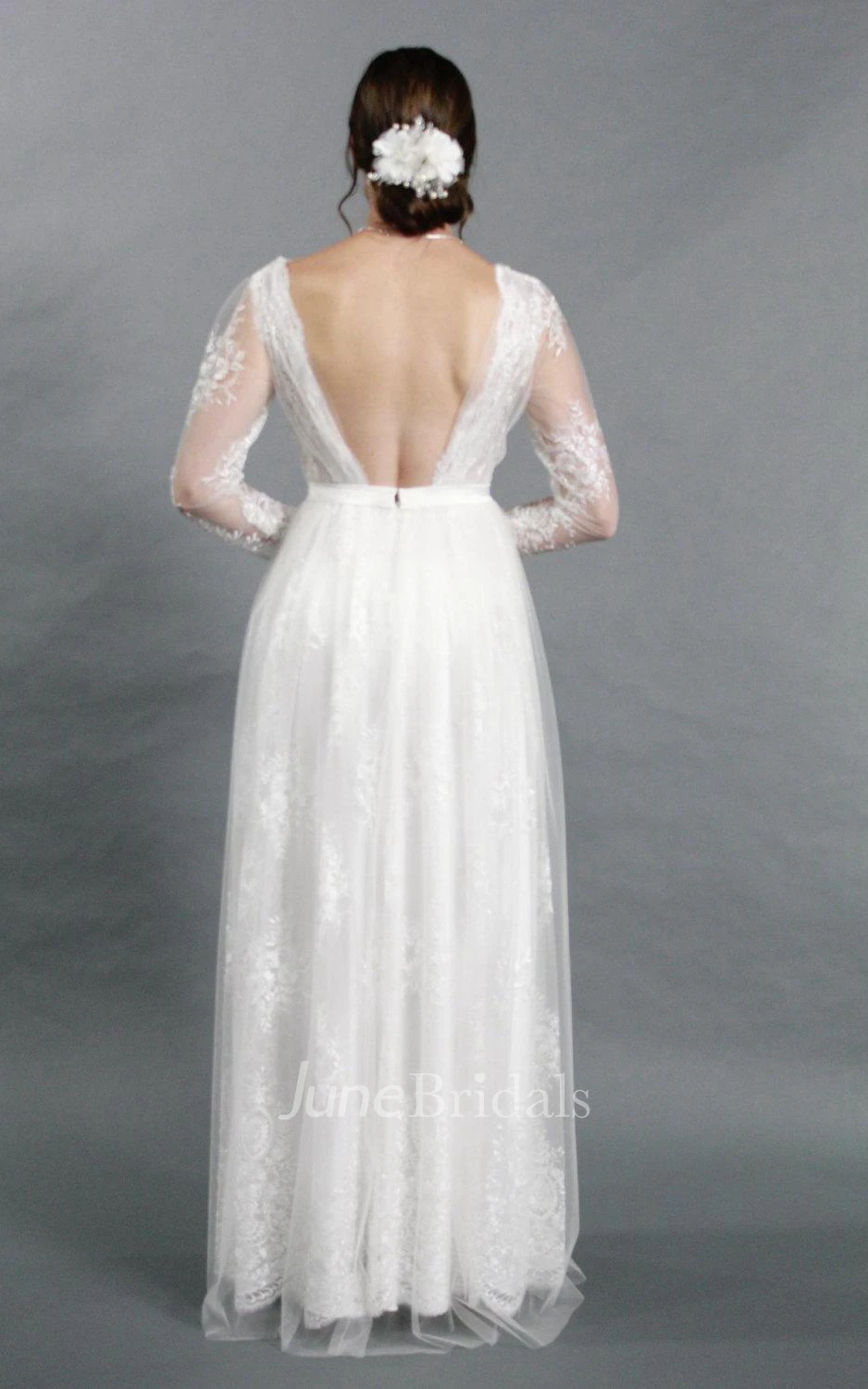 Sexy Deep-V Neck Long Sleeve A-Line Tulle Wedding Dress