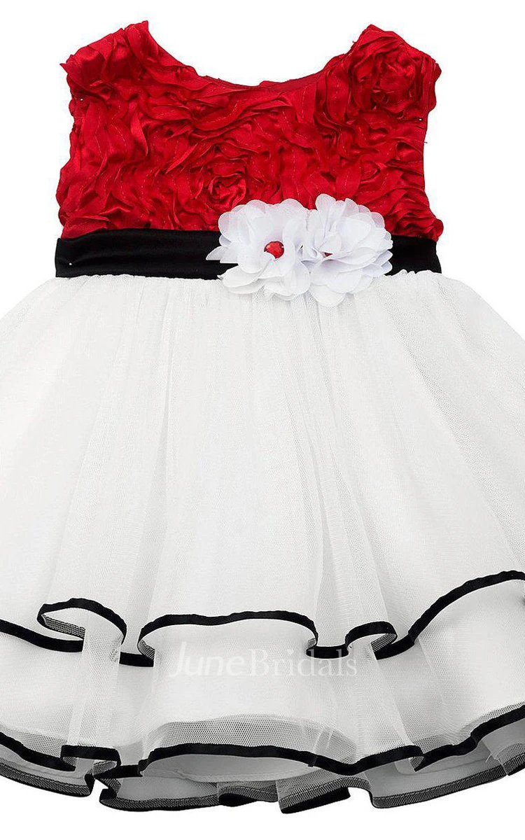 Cap-sleeved Scoop-neck A-line Dress With Petals and Tiers