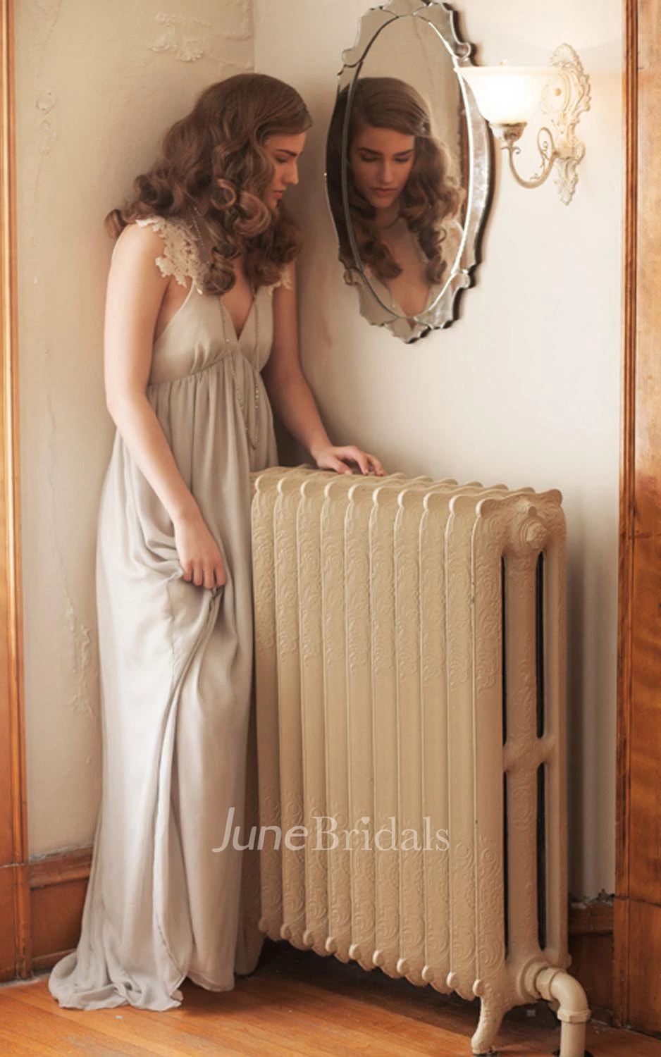 V-Neck Sleeveless Backless Long Chiffon Wedding Dress With Ruching