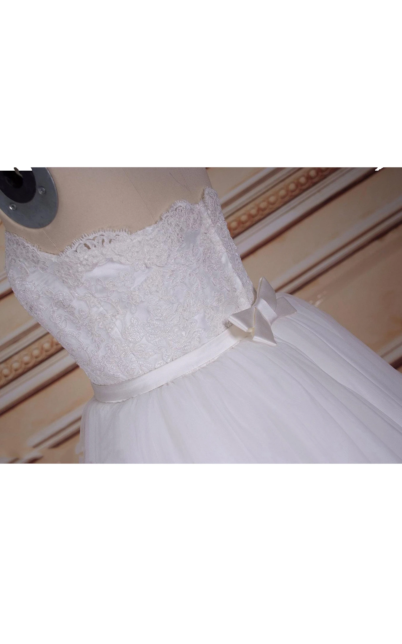 Short Tea-Length Strapped Tulle Lace Satin Weddig Dress