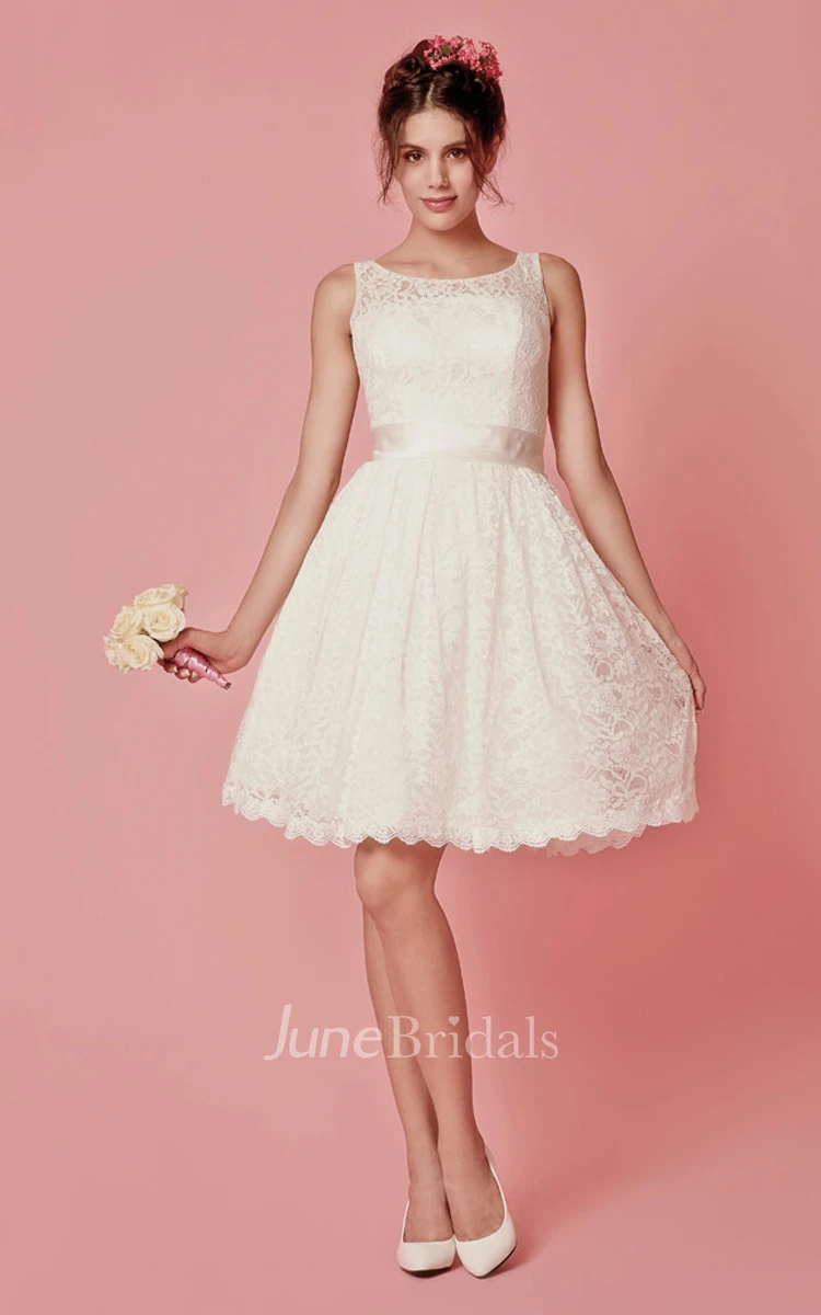Sleeveless A-Line Lace Short Dress With Scoop Neckline