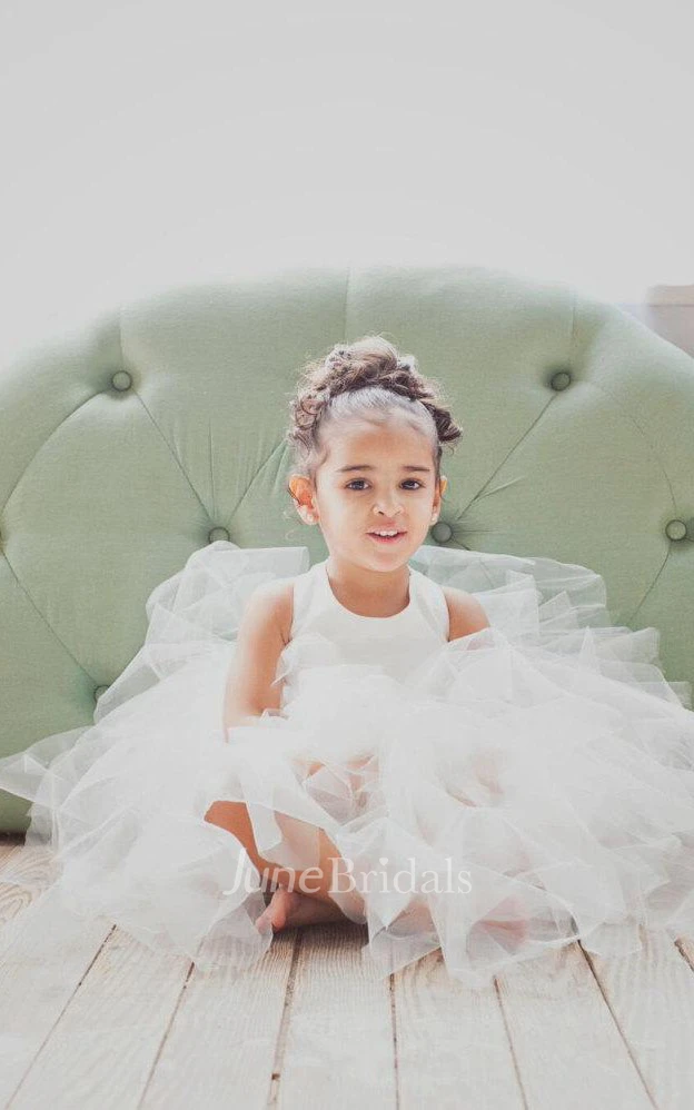 Stunning Ruffled Sleeveless Tulle Dress