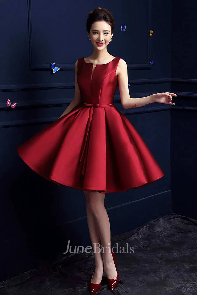 Sleeveless Bateau Neck Pleated Knee Length Satin Dress