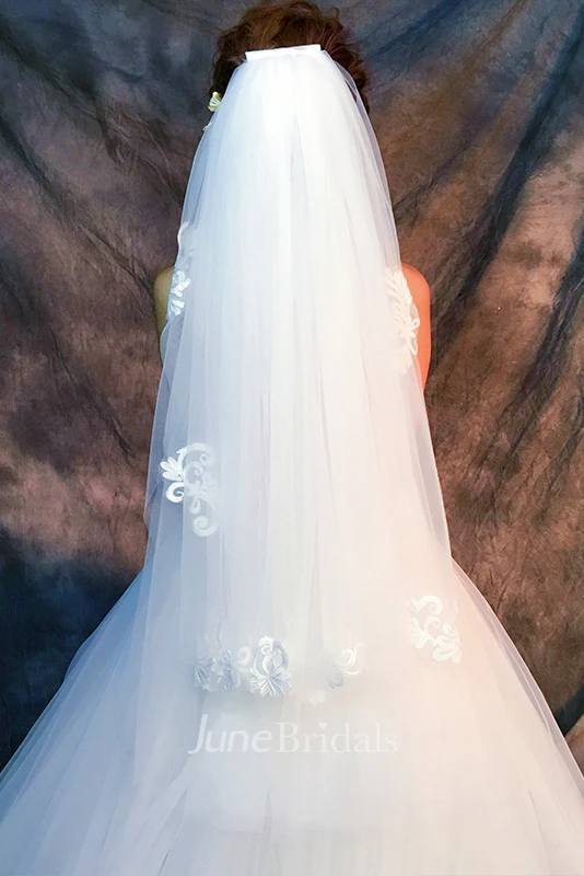 Short Tulle Lace Applique Bridal Veil - June Bridals