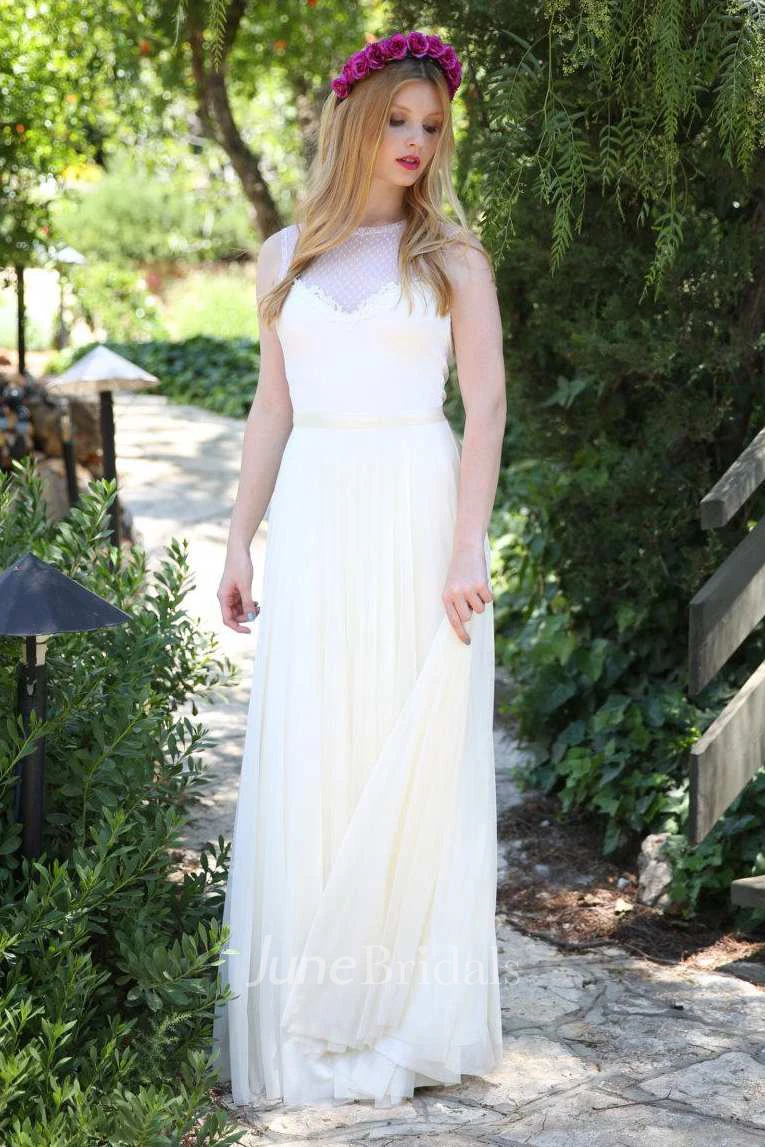 Jewel-Neck Sleeveless Chiffon Pleated Wedding Dress With Keyhole