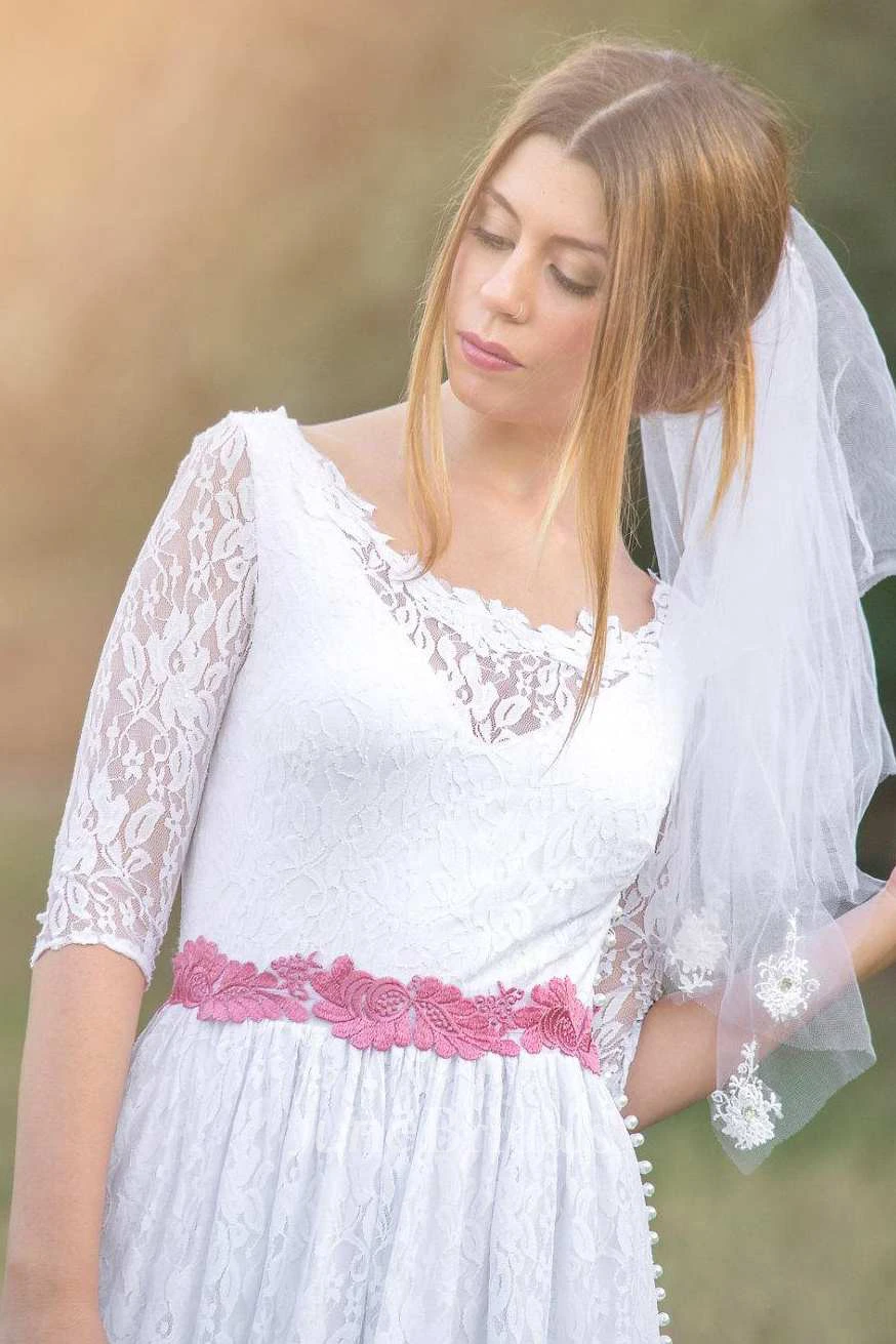 Boho Lace Sheath Floor-Length Wedding Dress With Illusion And Appliques