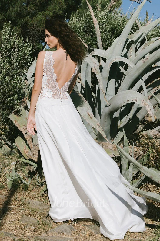 Adorable Sleeveless Wedding Dress With Deep-V Back