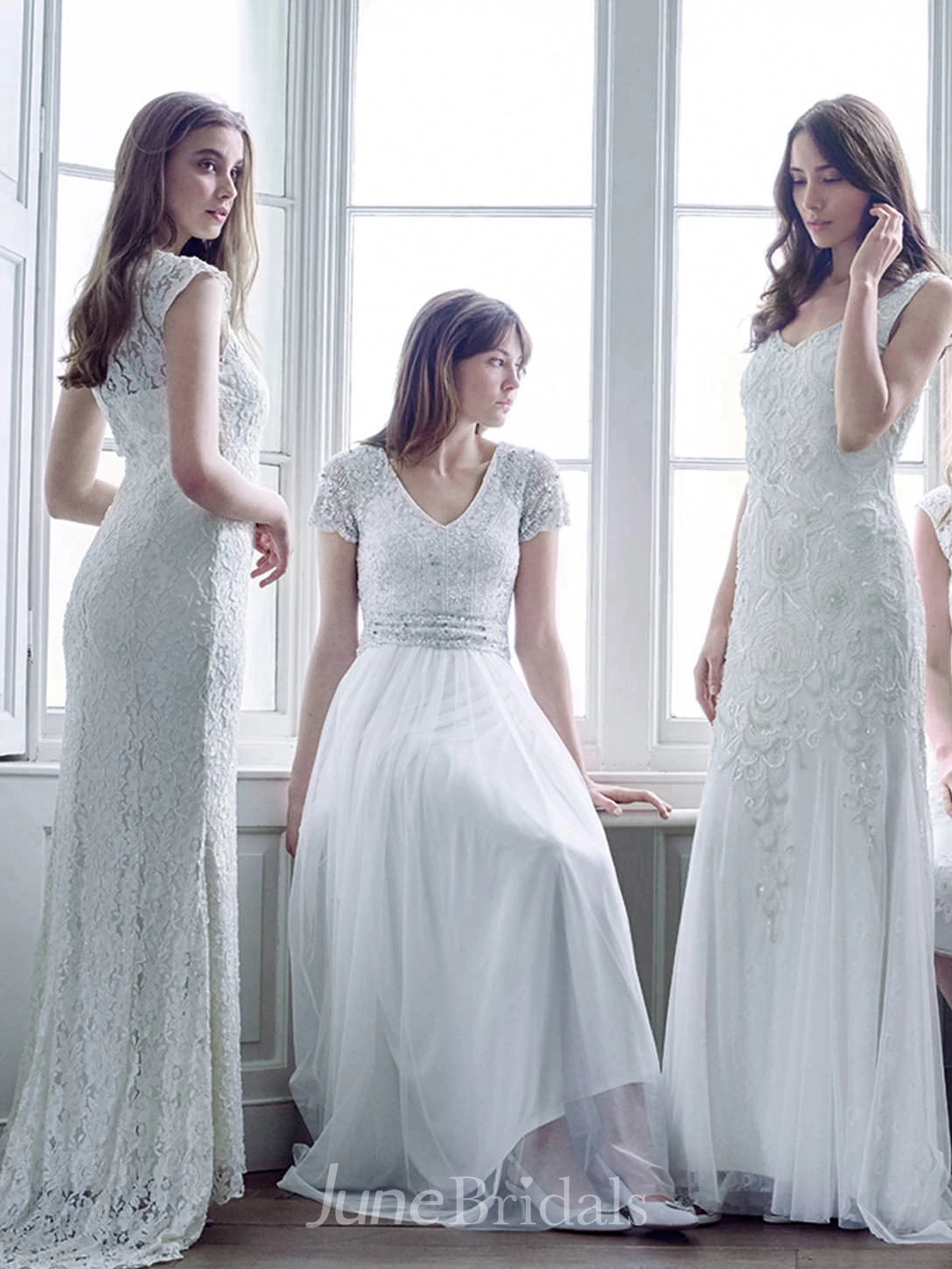 Sheath Sequined V-Neck Sleeveless Tulle Wedding Dress With Beading