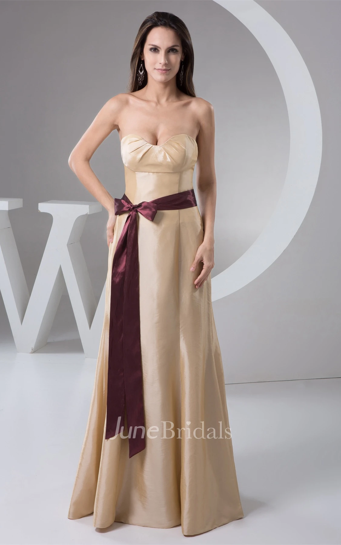 Sweetheart Floor-Length A-Line Dress with Bow and Brush Train