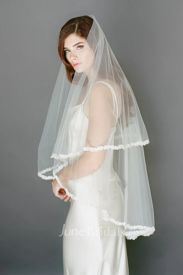 Fingertip Length Lace Applique Tulle Wedding Veil