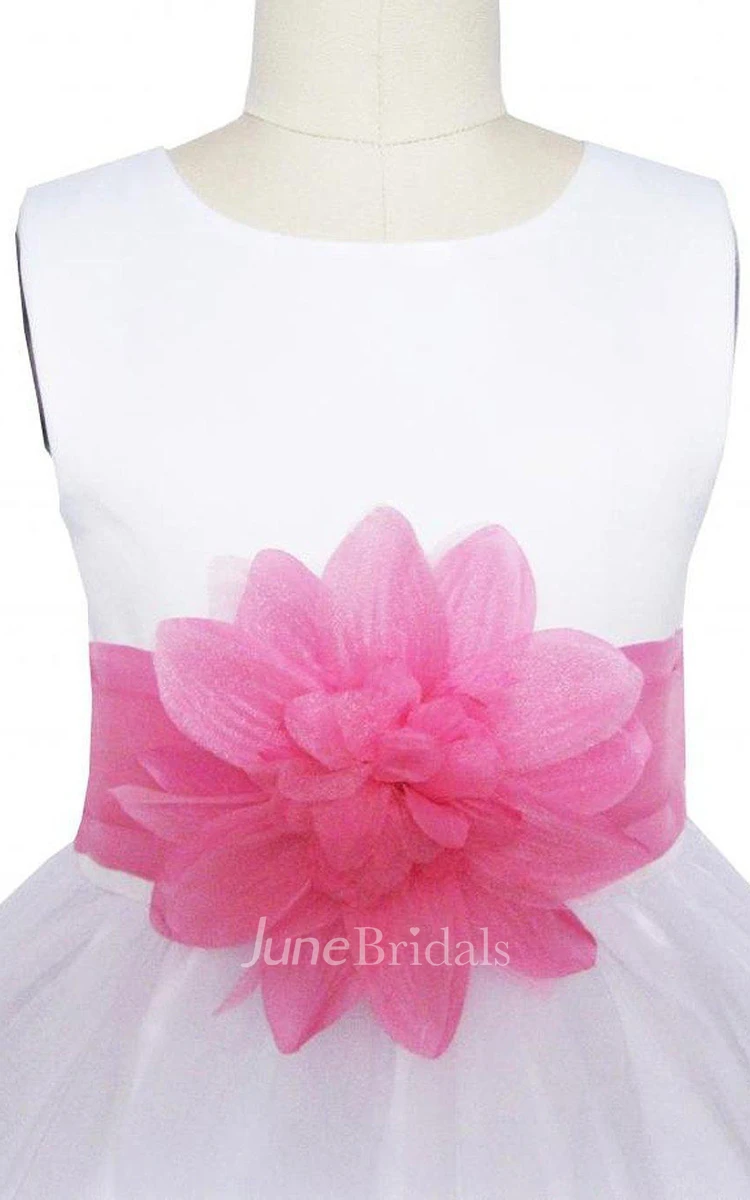 Sleeveless A-line Tulle Dress With Pletals and Bow