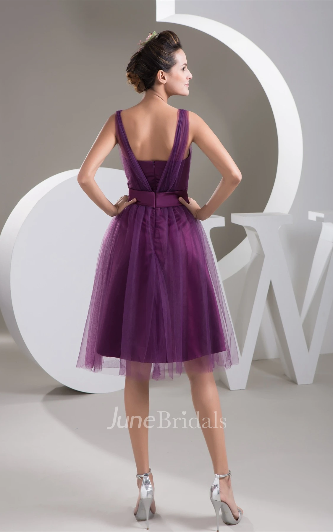 Strapped Tulle Knee-Length Dress with Floral Waist