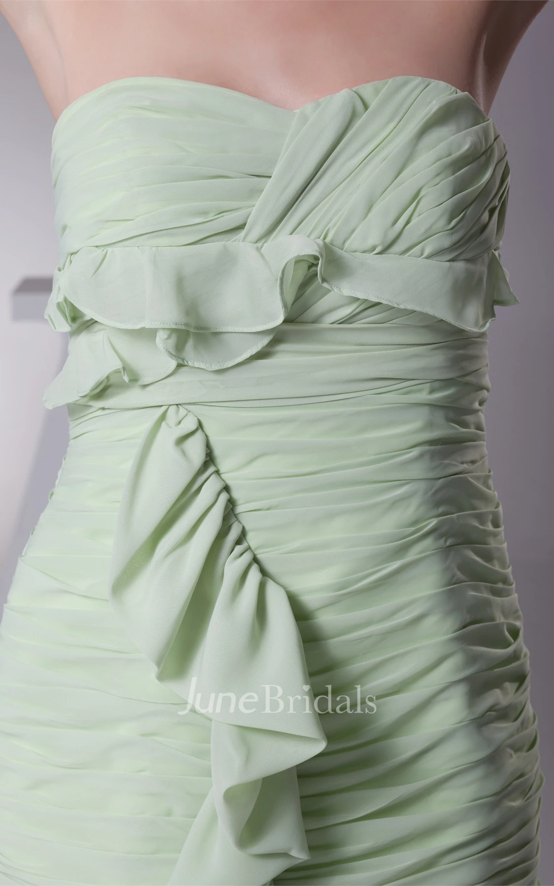 Sweetheart Body-Fitting Short Dress with Draping and Corset Back