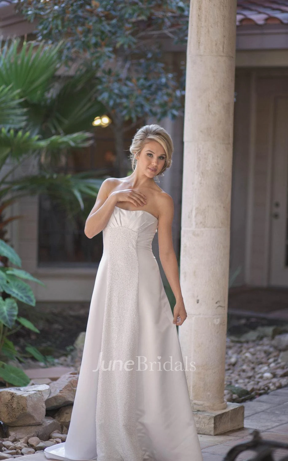 A-Line Sleeveless Sleeve Satin Weddig Dress With Sequins