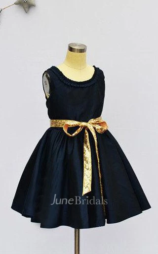 Sleeve Scoop Taffeta Dress With Sequins Sash