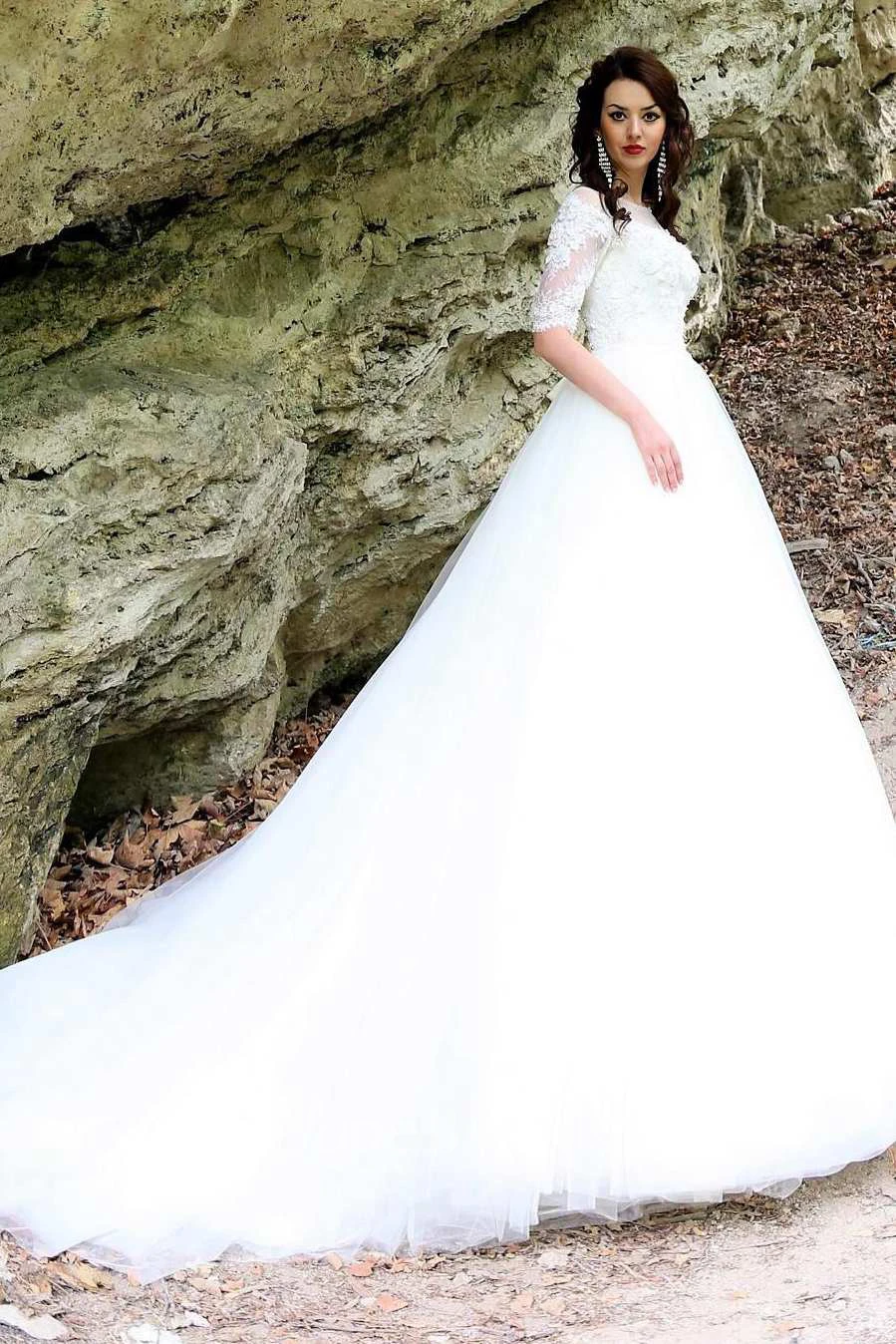 Bateau Illusion Half Sleeve Tulle A-Line Ball Gown Wedding Dress With Appliques