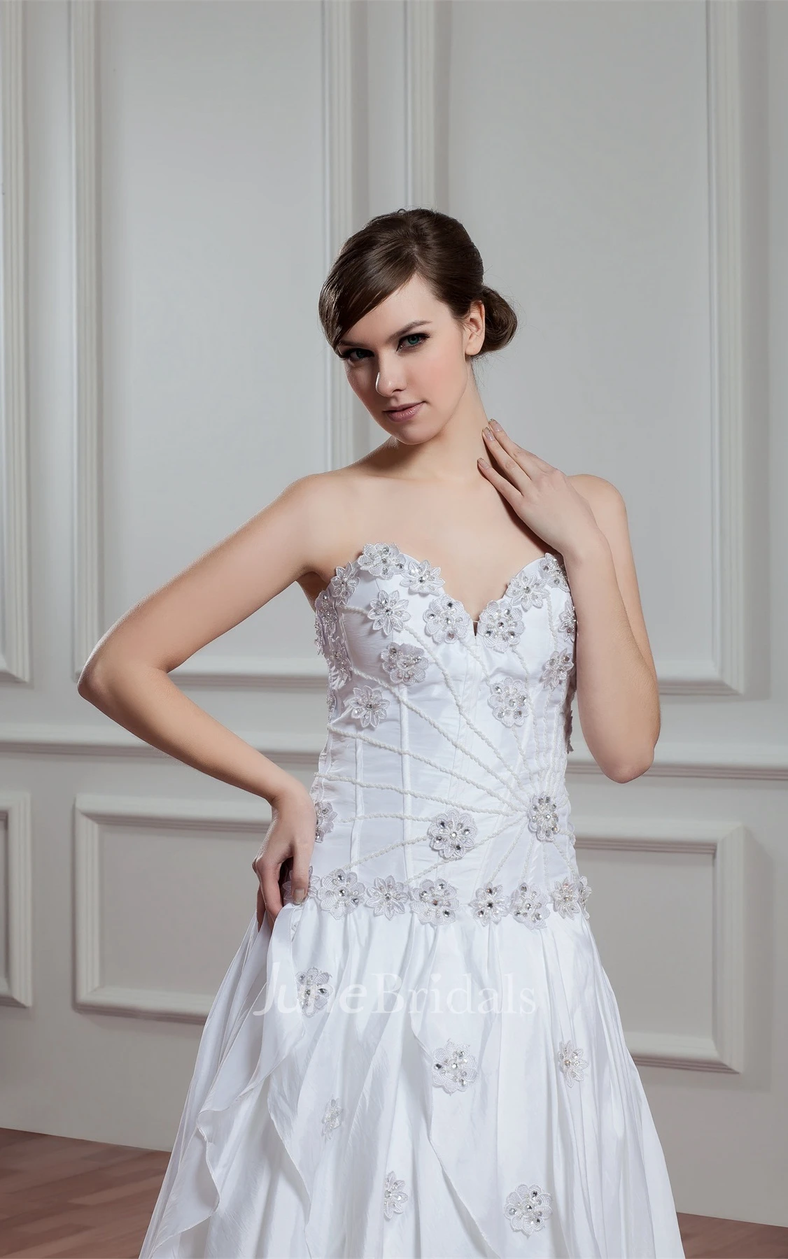 Sweetheart A-Line Pleated Dress with Flower and Stress