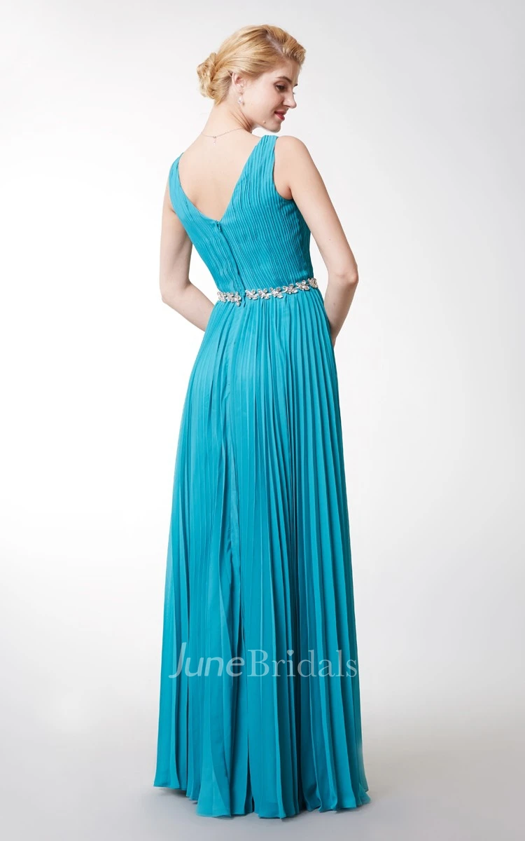 Glamorous Sleeveless V-Neckline Ruced Bodice Stretch Mesh Gown With Beaded Detail