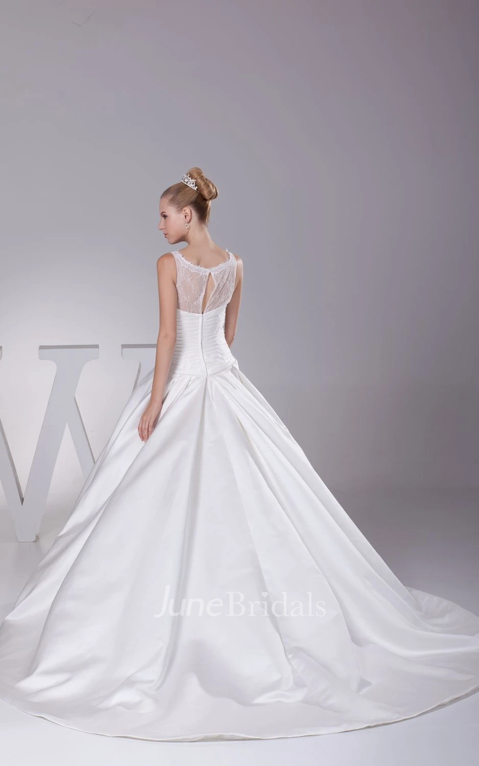 Bateau-Neck Sleeveless Satin A-Line Gown With Ruched Waist