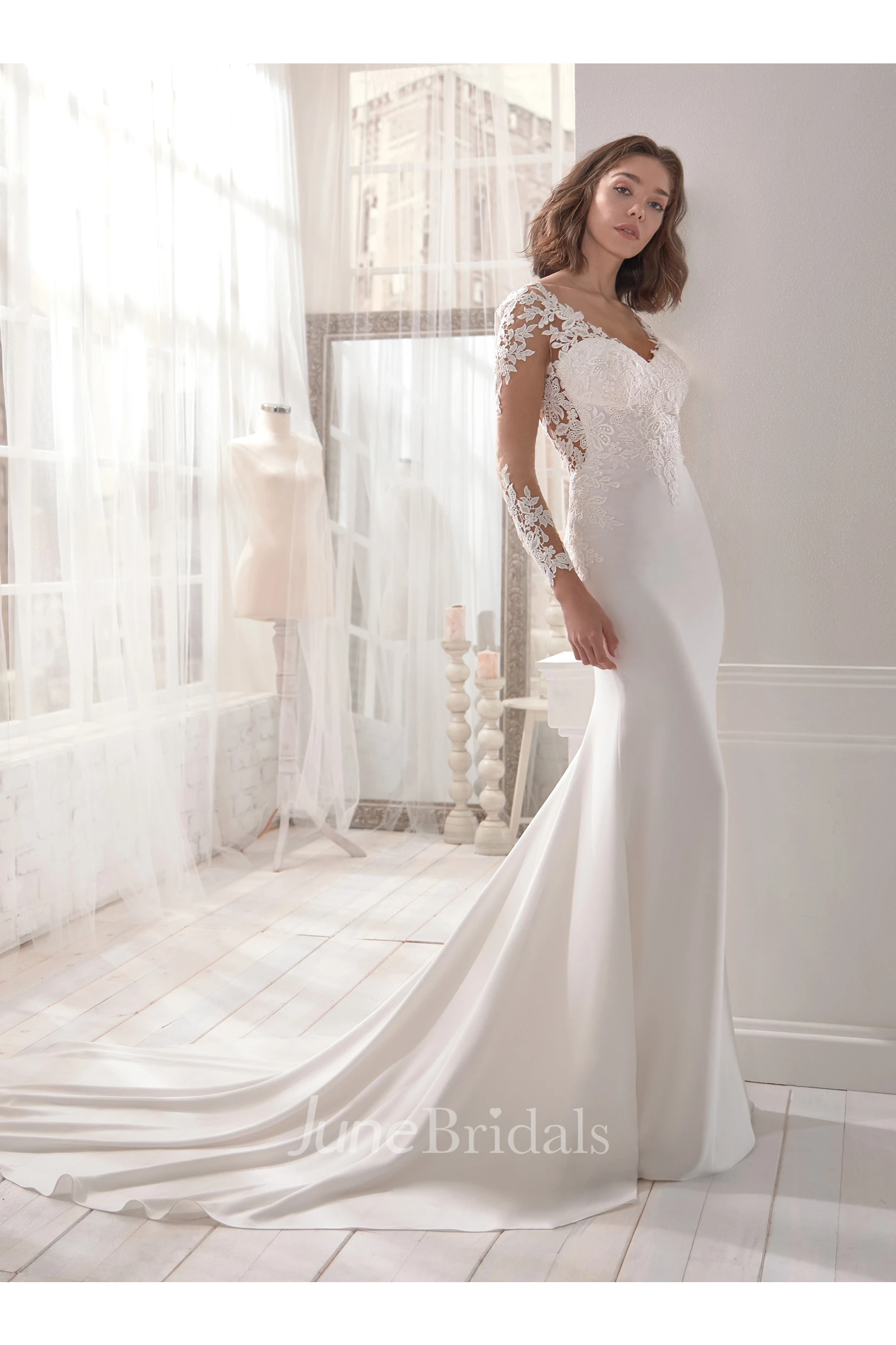 Glittering Jersey V-neck Bridal Gown With Lace Appliques