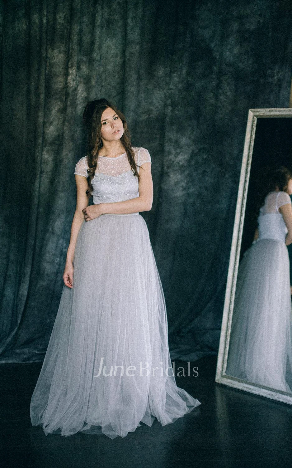 Short Cap Sleeve Tulle Lace Weddig Dress