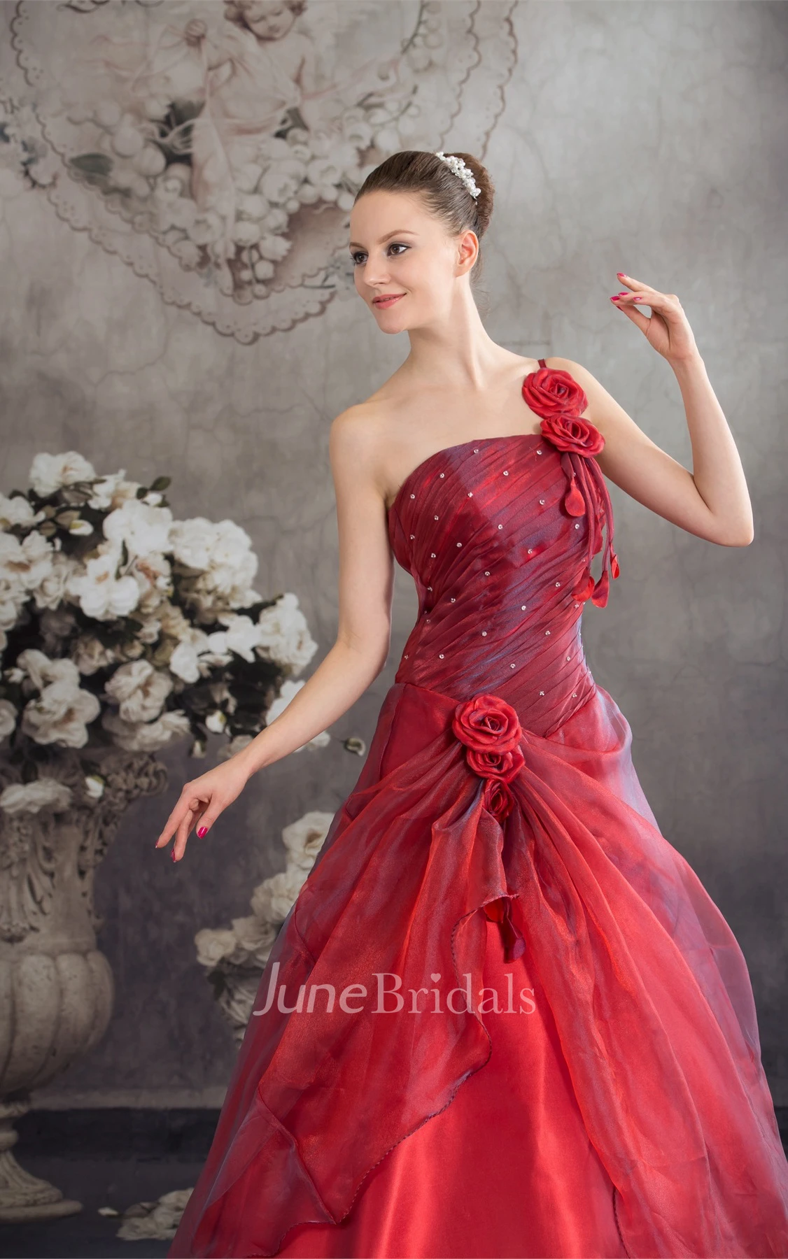 Single-Strap Sleeveless Ruched Ball Gown with Flower and Stress