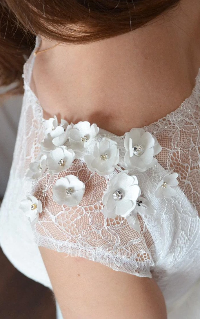 Short Sleeve Scoop-Neck Tulle Dress With Pleats And Flowers