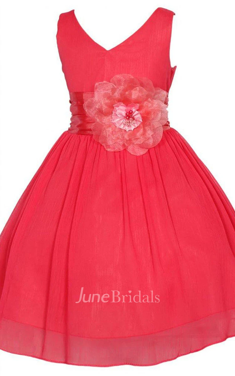 Sleeveless V-neck A-line Dress With Flower and Pleats