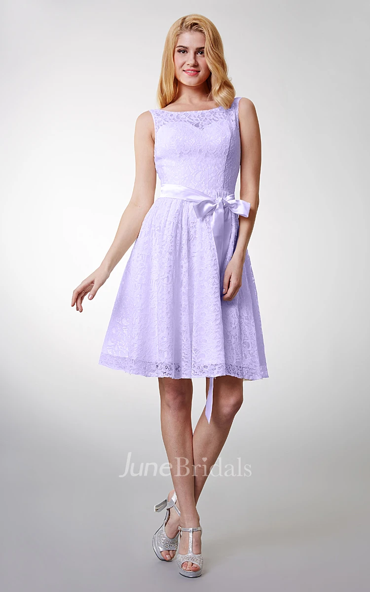Bateau Neck Lace Knee-length Bridesmaid Dress