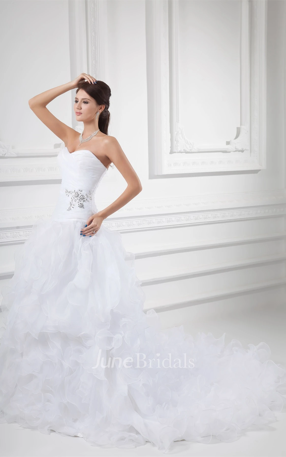 sweetheart ruched criss-cross dress with strass and ruffles