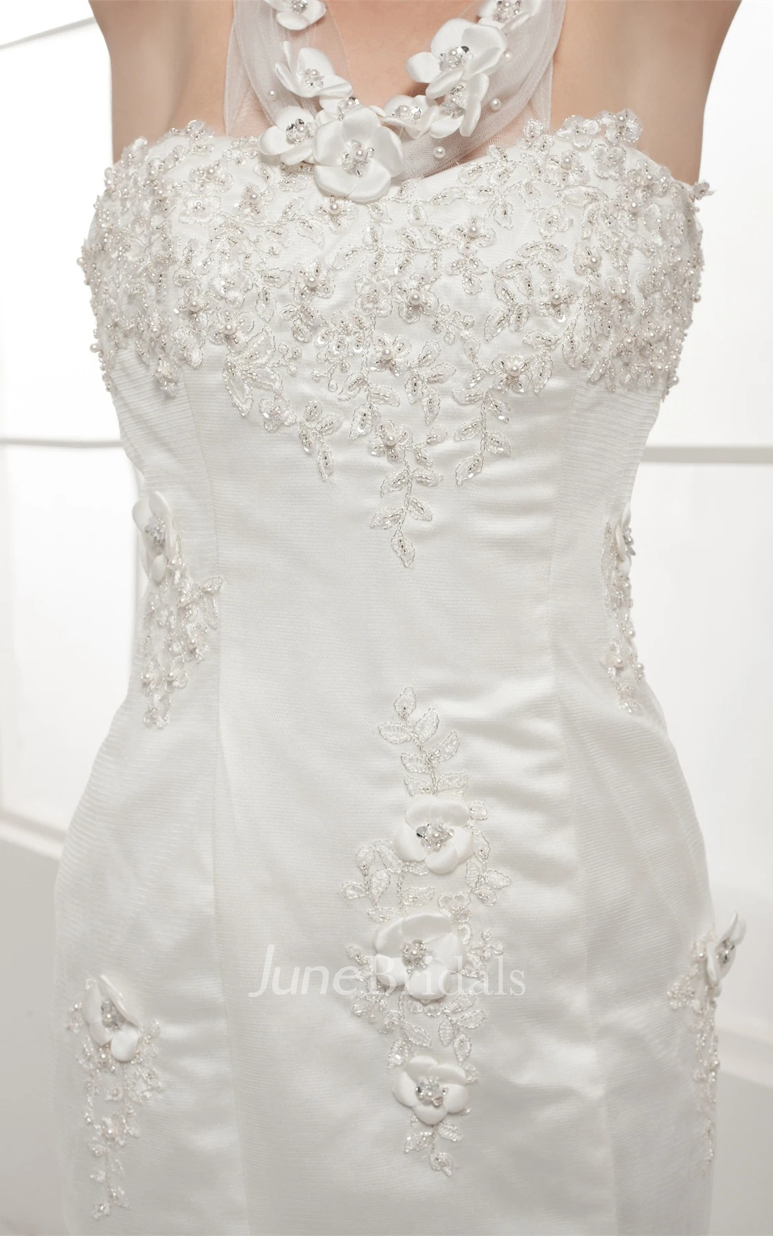 Sleeveless Mermaid Appliqued Dress with Flower and Sweep Train