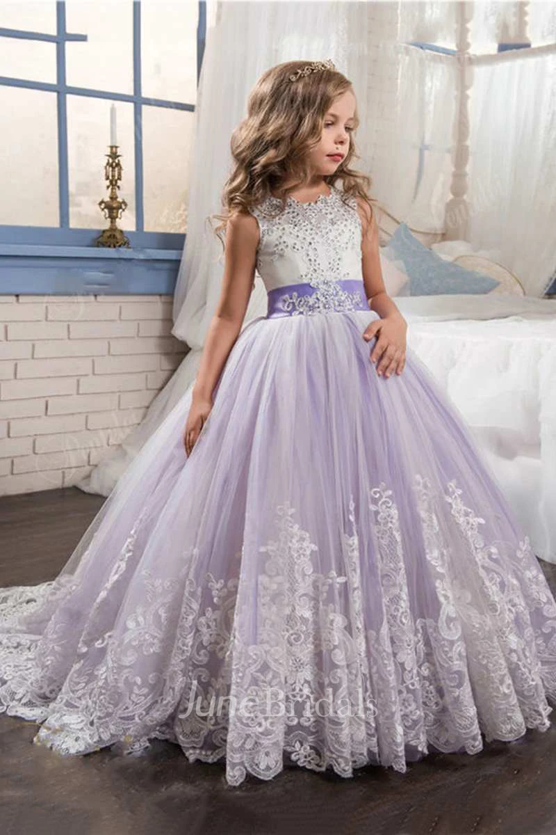Sleeveless Scoop Neck Lace Ball Gown With Beading