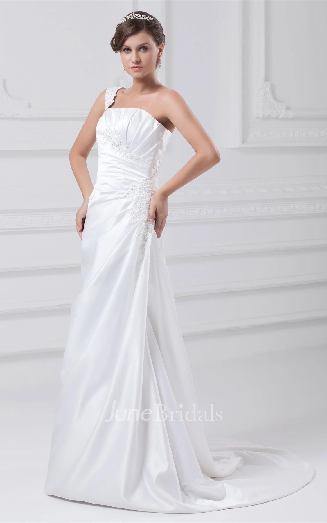 Sleeveless Side-Ruched A-Line Gown with Appliques and Single Strap