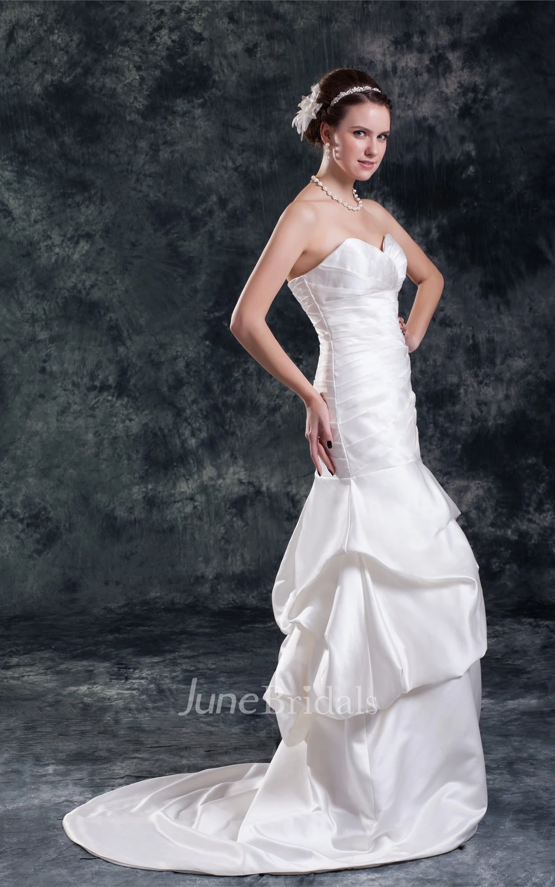 sweetheart ruching mermaid criss-cross dress with pick-up design