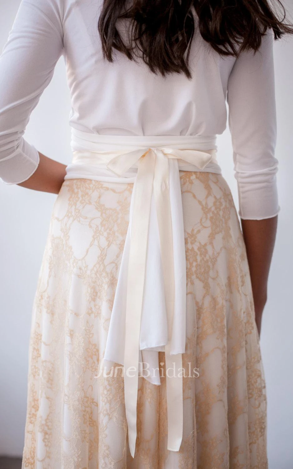 Vintage Long Sleeve Golden Lace Lace Gown Dress With Sleeves