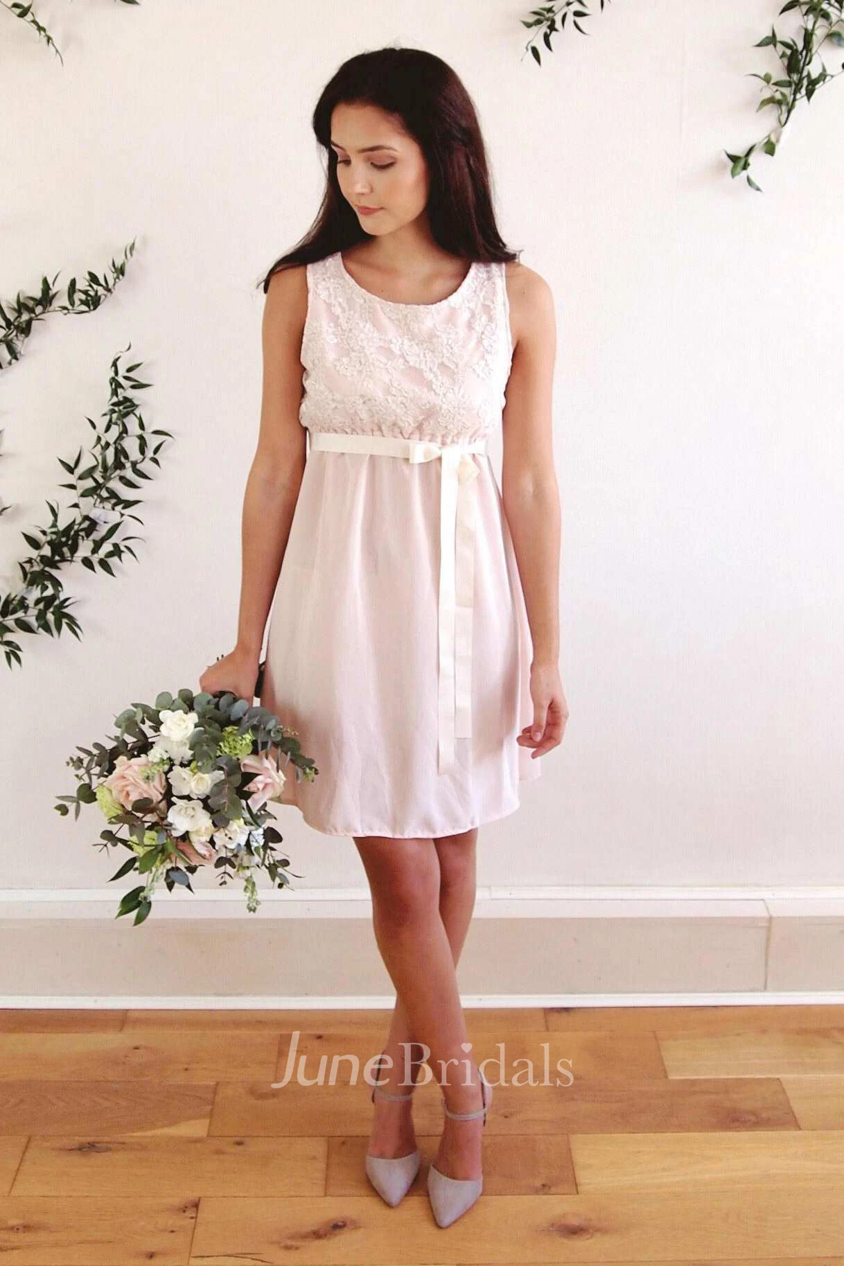 Knee-Length Scoop Sash Ribbon Lace Wedding Dress