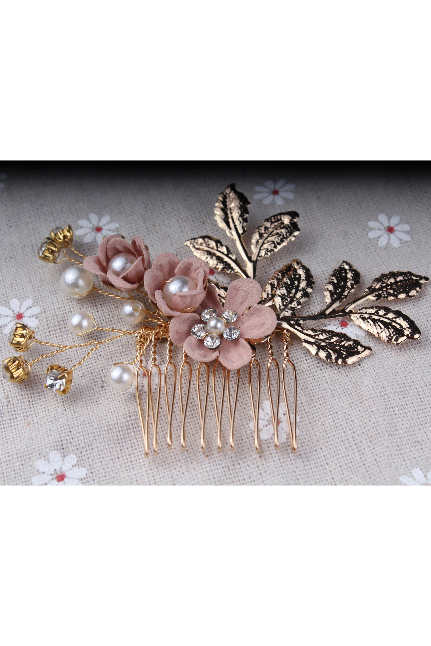 Elegant Vintage Floral Golden Hair Pin