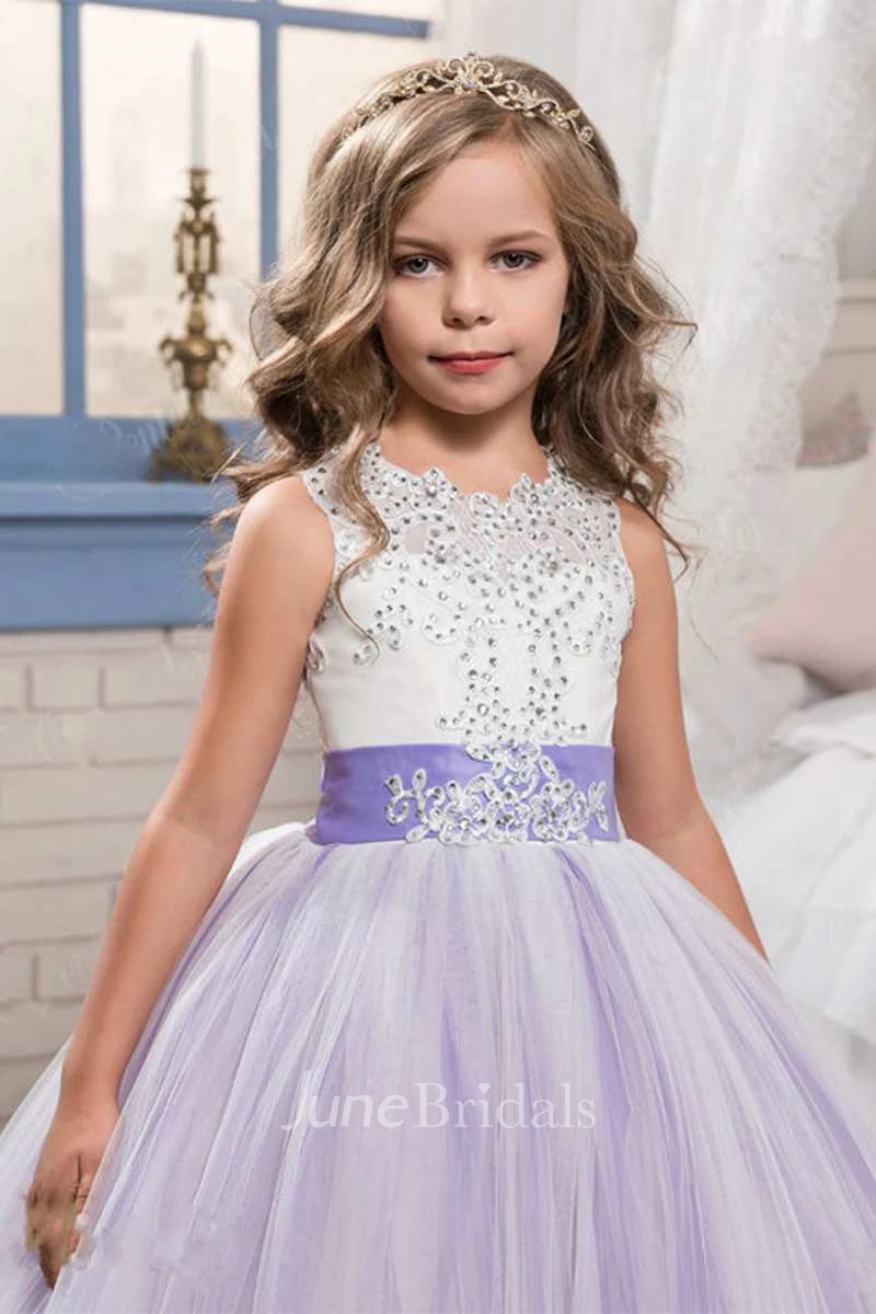 Sleeveless Scoop Neck Lace Ball Gown With Beading