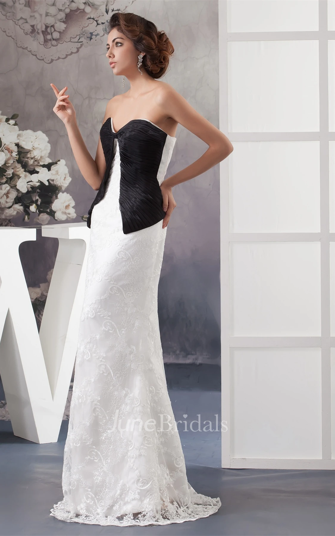 Sweetheart Black-And-White Sheath Dress with Ruching and Appliques