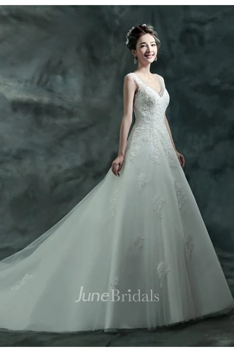 Gorgeous Sleeveless V-Neck Lace Appliques Wedding Dresses Long Train With Beadings