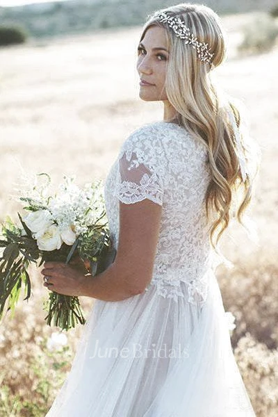  Bohemian Lace Appliques Tulle A-line Wedding Dress With Ruching And Short Sleeve
