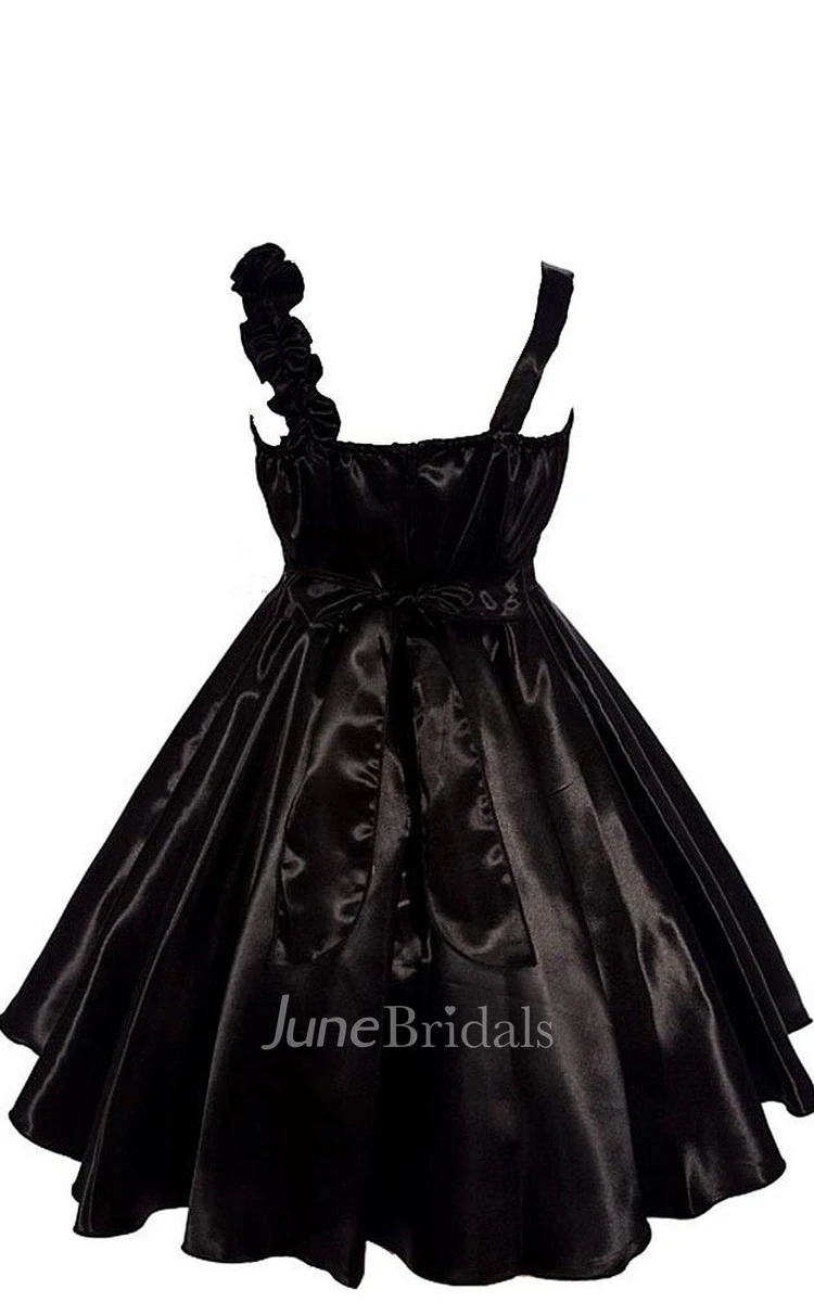 Sleeveless A-line Pleated Dress With Floral Shoulder